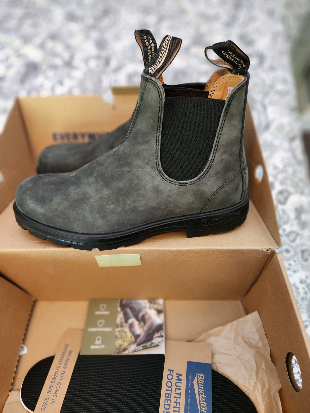 Blundstone Blue Black # 587